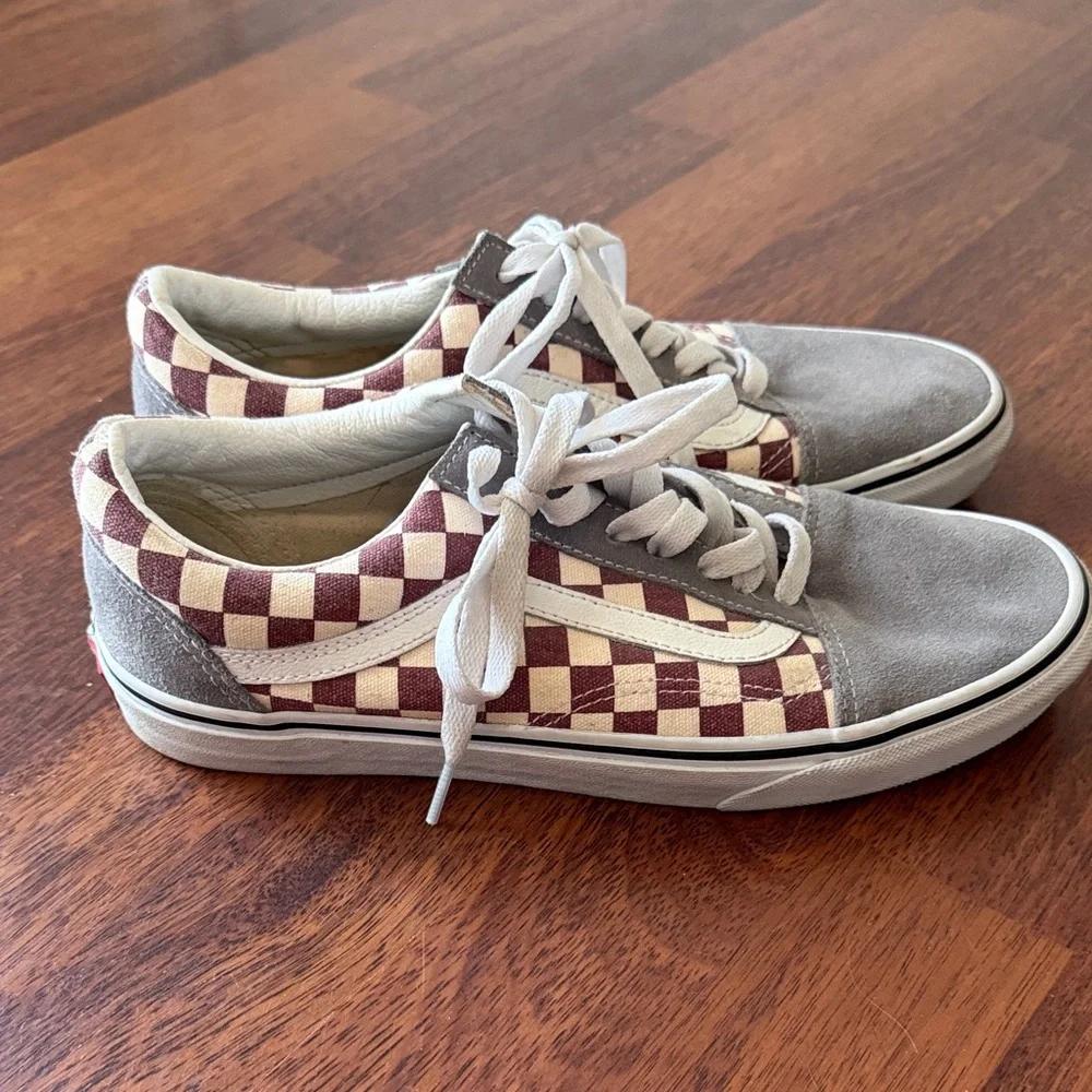 Vans Checkerboard Lace-Up Sneakers - Maroon/White with Gray Suede - Picture 2 of 7